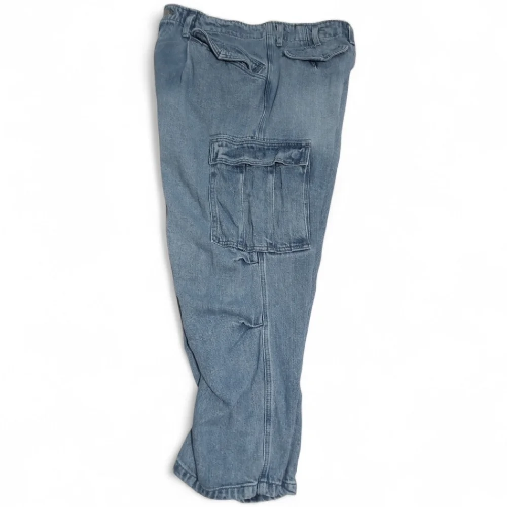 Lucky Brand Liquid Denim Luxe Cargo Jeans Relaxed Light Wash Sz 12/31